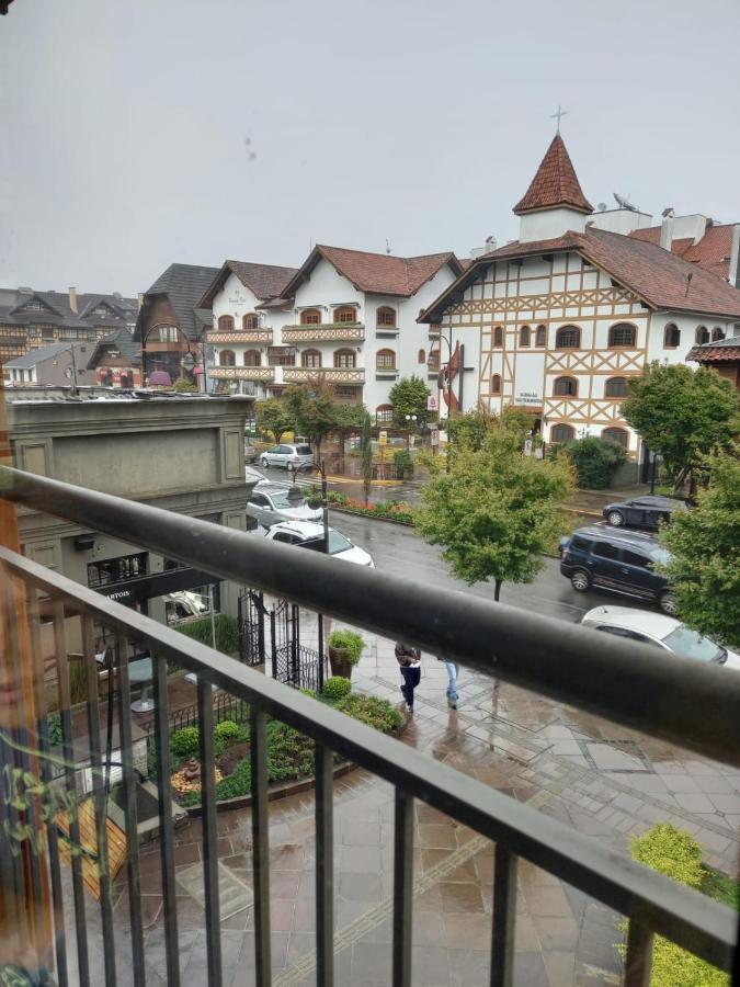 Hotel Laghetto Stilo Borges غرامادو المظهر الخارجي الصورة The town hall in Laon-sur-Semois