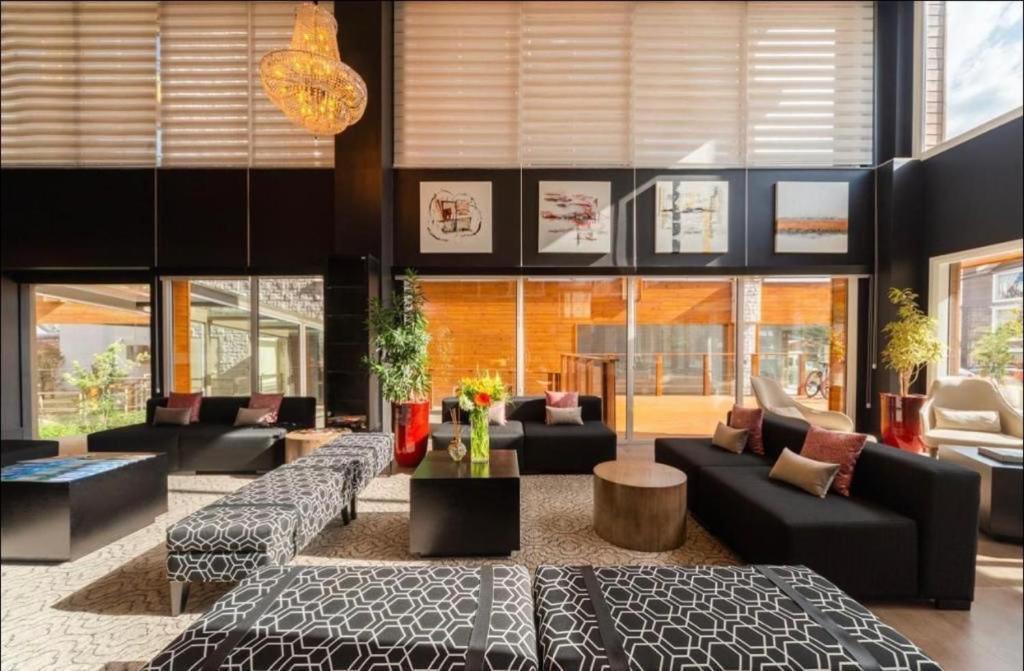 Hotel Laghetto Stilo Borges غرامادو المظهر الخارجي الصورة The lobby of the hotel